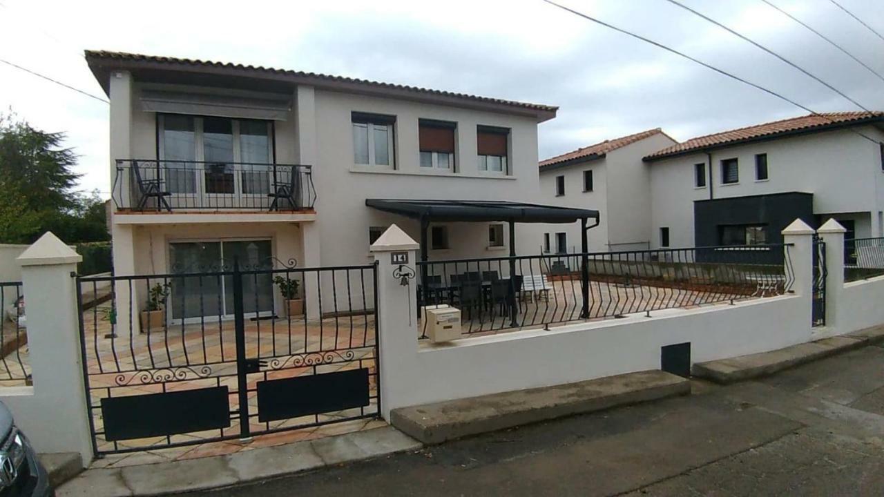 Maison De Charme Castries Exteriér fotografie